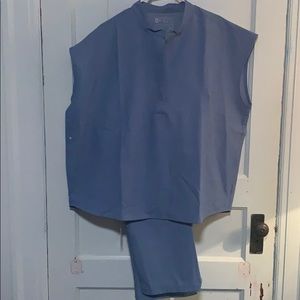 Brand new figs scrubs